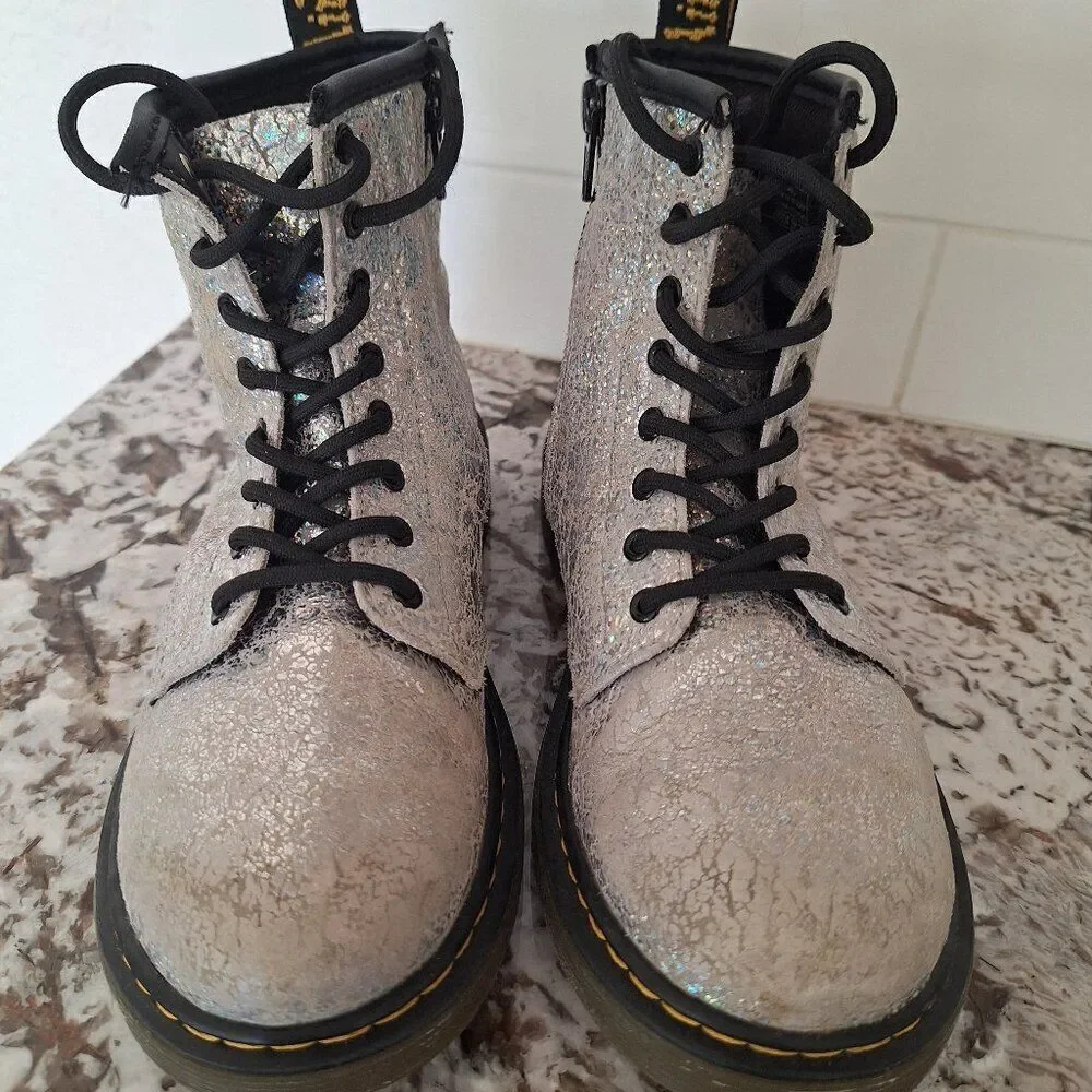 Dr. Martens Airwair 1460 CRINKLE METALLIC LACE UP BOOTS size 3 US/34 EU